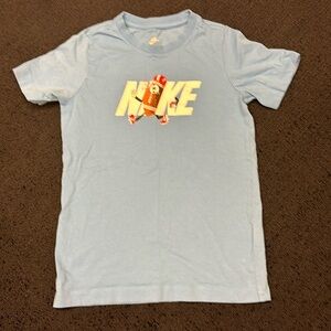 Boys Nike Football graphic T-Shirt, size Small